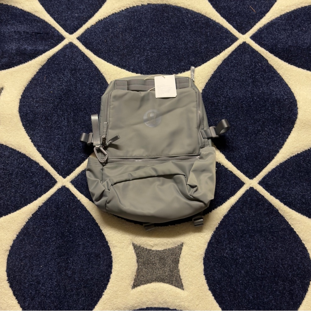 lululemon New Crew Backpack 22L Updated Solar Grey